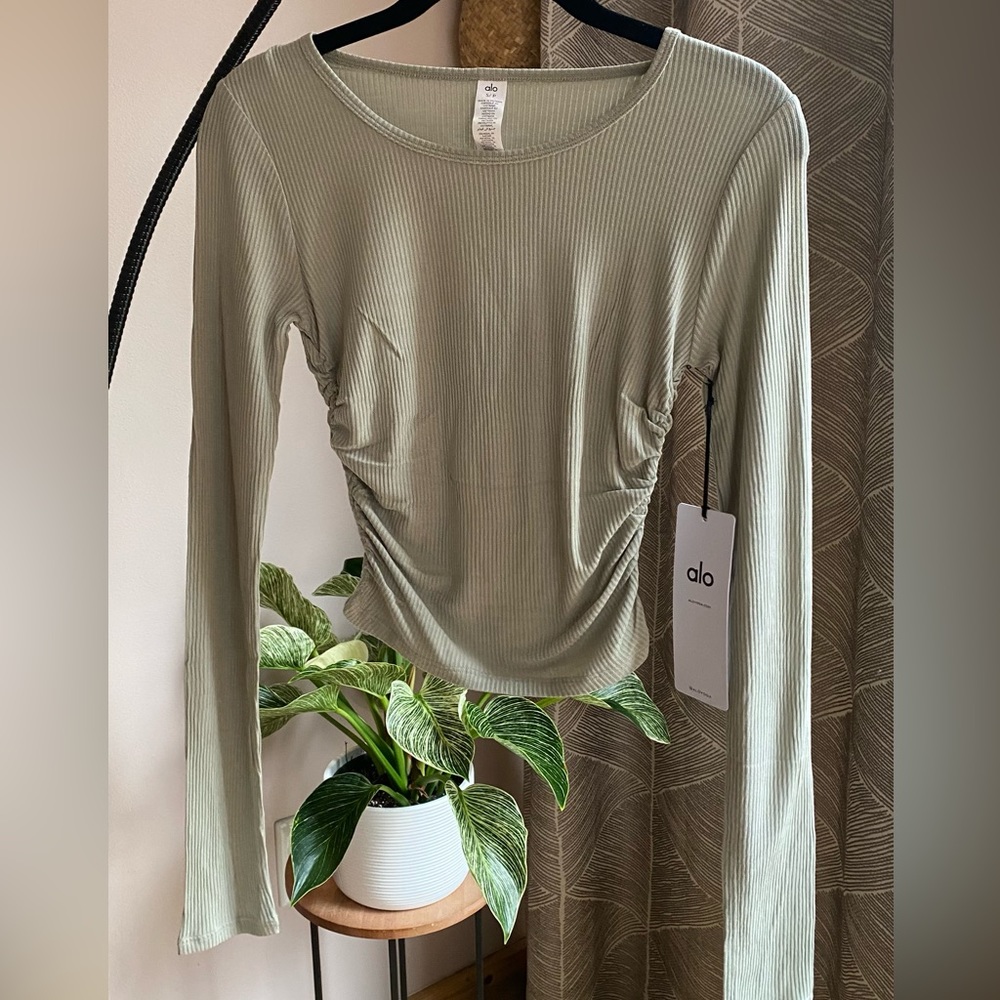 Alo Yoga Gather Long Sleeve